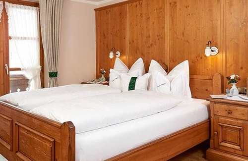 Riezlern House | Double room large - shower or bath / WC - Biohotel Walserstuba