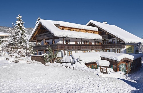 Riezlern House | Double room large - shower or bath / WC - Biohotel Walserstuba