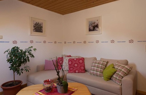 Oberammergau Bed & Breakfast | Double room (No. 4, 1-3 nights) - Pension Zum Kirchenbauer