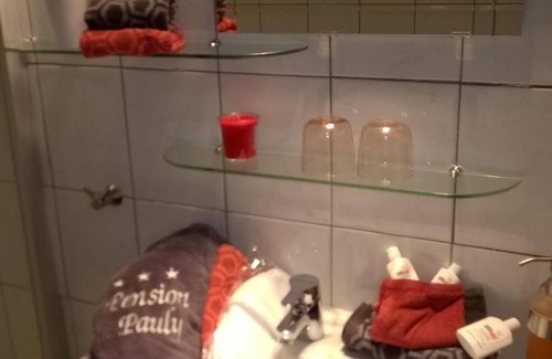 Boppard Bed & Breakfast | Double room, shower or bath, toilet, 1 bed room - Pension Pauly
