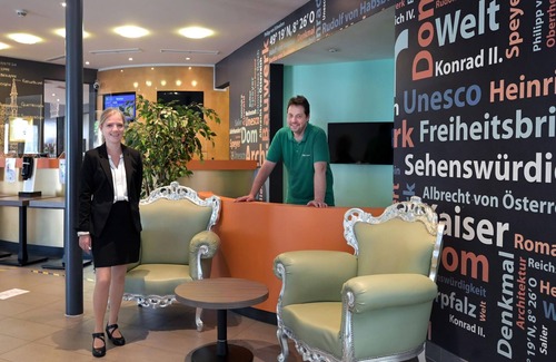 Speyer House | Double room shower/toilet - Hotel ibis Styles Speyer