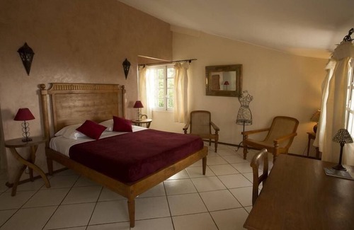 Saint-Paul House | Double room-Superior-Private Bathroom-Balcony-Vue mer ou jardin