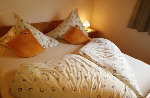 Kleinsolk Apartment | Double room "Talblick" - House Erika Grundner