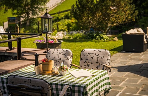 Groebming Cottage | Double room with balcony, shower or bath, WC - Landhaus St. Georg