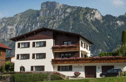 Mellau Apartment | Double room with balcony - Gästehaus Apartments Lässer