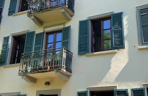 Castello House | Double Room with Single Beds with Private Bathroom
