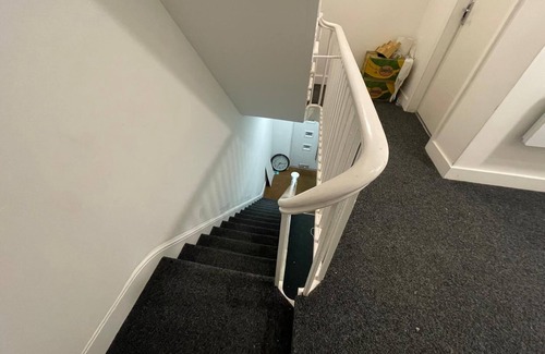 Salford House | Double room with private toilet near to busy area of chethemhill Manchester