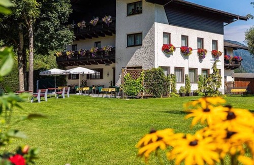 Schuttdorf Cottage | Double room with shower, toilet, breakfast - Bleiweis-Zehentner, guest house