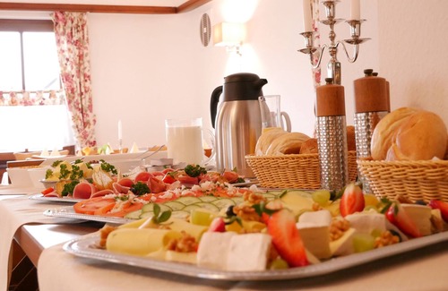 Buehlertal Apartment | Double room with shower and WC
