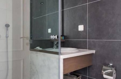 Spetses Apartment | Double twin-bed with a sea view - Aurora Spetses