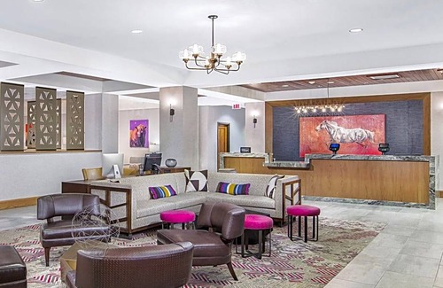 Wetmore Hotel | DoubleTree by Hilton San Antonio Northwest