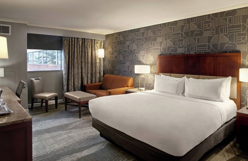 Fairlawn Hotel | DoubleTree by Hilton Akron Fairlawn