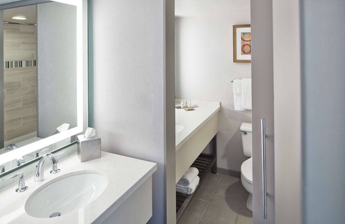 North Brookhaven Hotel | DoubleTree by Hilton Atlanta Perimeter Dunwoody