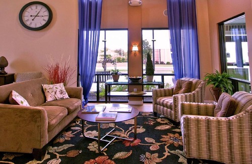 Amherst Hotel | DoubleTree by Hilton Buffalo-Amherst