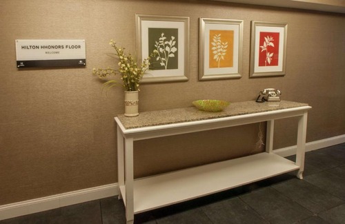 Amherst Hotel | DoubleTree by Hilton Buffalo-Amherst