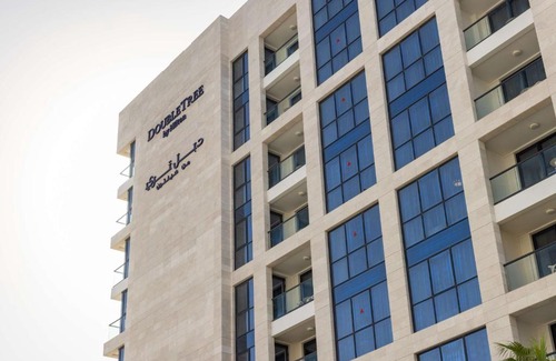 Al Muntazah Hotel | DoubleTree by Hilton Doha Downtown