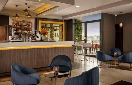 Lincoln Hotel | DoubleTree by Hilton Lincoln