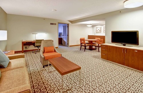 Southcenter Hotel | DoubleTree Suites by Hilton Seattle Airport/Southcenter