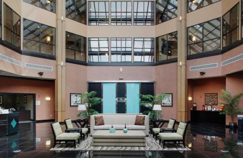 Bentonville Hotel | DoubleTree Suites by Hilton Bentonville