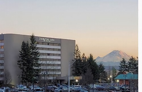 Southcenter Hotel | DoubleTree Suites by Hilton Seattle Airport/Southcenter