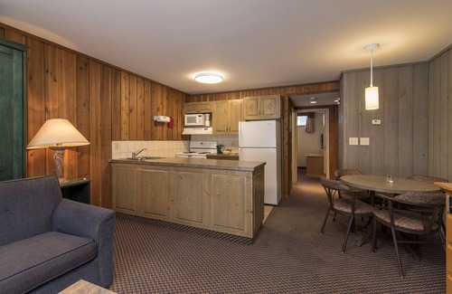 Banff Condo | Douglas Fir Resort and Chalets