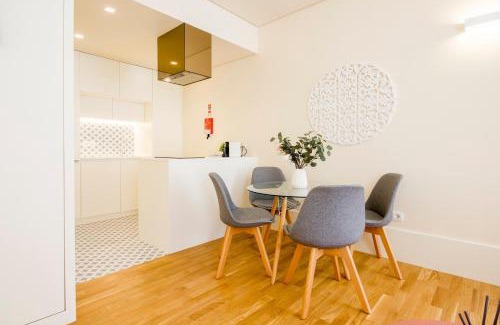 Centro / Baixa Apartment | Douro river view from an award winning building