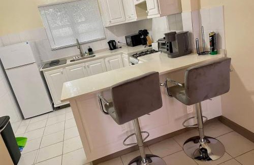 Runaway Bay Hotel | Dove Cove Comfort Suites