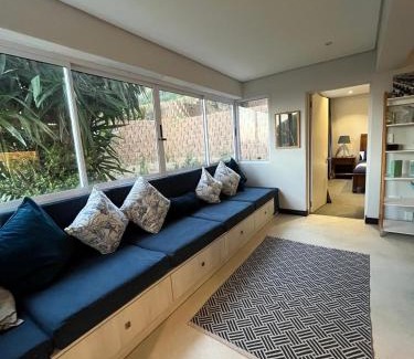 Sea Point Apartment | Doverhurst - Sea Point Cape Town