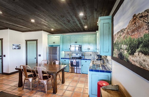 Canyon Apartment | Doves Rest Goodnight Cabin