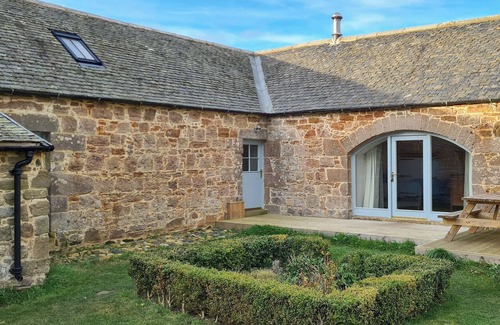 Berwick-upon-Tweed Cottage | Dowie House Steading