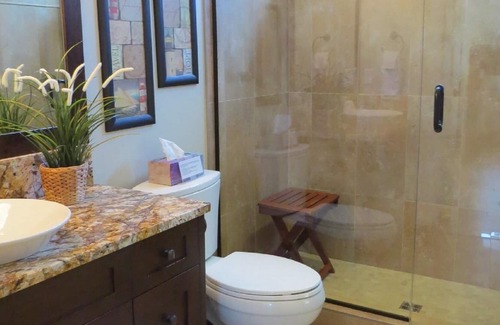 Regional District of Nanaimo House | Down By the Bay Beach House with Community Pool and Private Beach