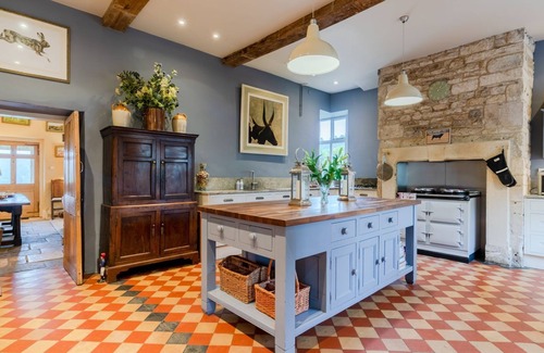 Stroud Cottage | Down Farm Manor - Sitting above the Slad Valley with spectacular views