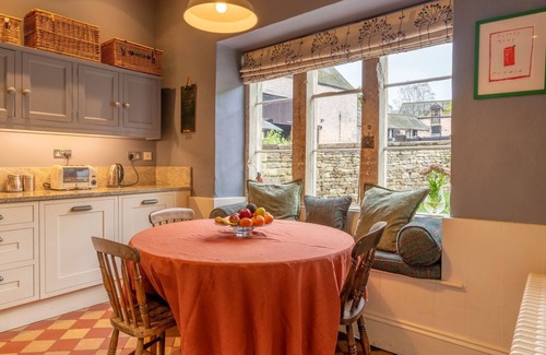 Stroud Cottage | Down Farm Manor - Sitting above the Slad Valley with spectacular views