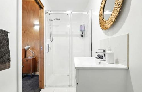 North Hobart Apartment | Down the Lane at 408 - On the North Hobart Strip