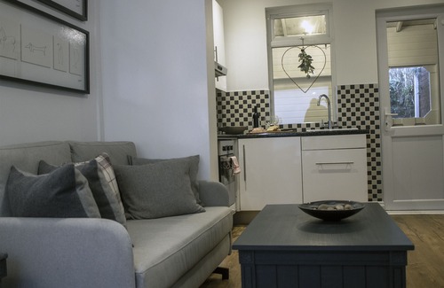 Holywood House | Downshire Haven comfortable 2 double bed terrace
