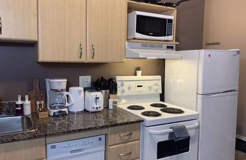 Downtown Edmonton Apartment | Downtown 2BR Loft with FREE Parking