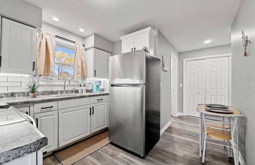 Fort Wayne Apartment | Downtown Apt w Free Parking by Electric Works!