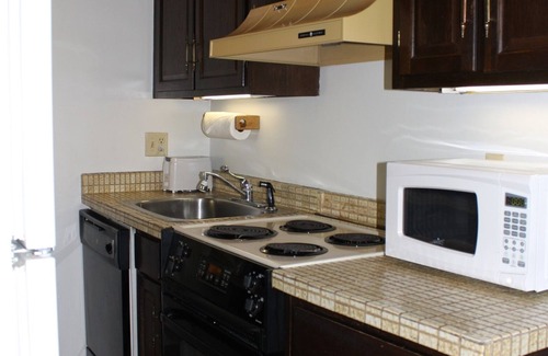 West End Condo | Downtown Aspen/ 5 blocks to center of town, 2 blocks to free skier shuttle.