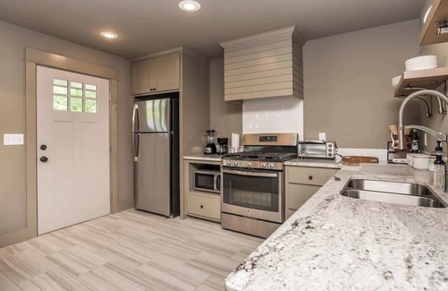 Downtown Apartment | Downtown Bentonville Book August & Save!