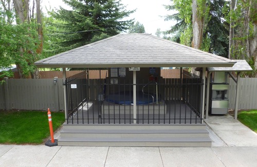 Bigfork Condo | Downtown Bigfork Montana on the Swan River and Flathead Lake.