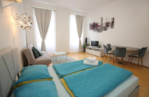 Leopoldstadt Apartment | Downtown Bliss Modern Retreat with FREE parking and FAST Internet 600 MBits