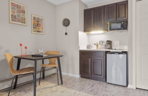 Charlevoix Condo | Downtown Charlevoix Getaway | Indoor/Outdoor Pool | Updated | Dog Friendly.
