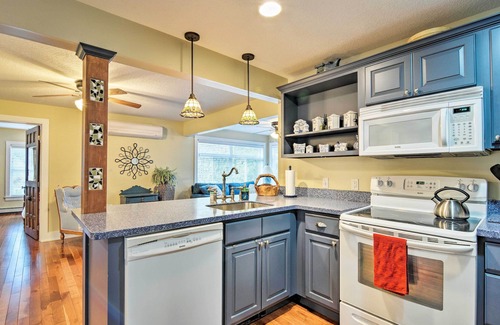 Charlevoix House | Downtown Charlevoix Duplex 1/2 Mi to Lake Michigan