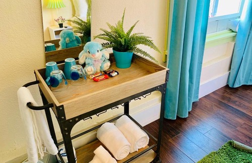 Cortez Hill House | DOWNTOWN Clean & Comfortable Private Room