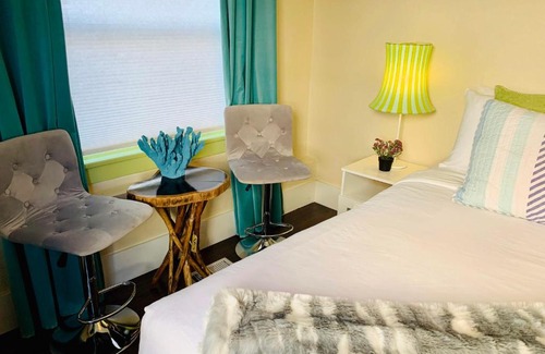 Cortez Hill House | DOWNTOWN Clean & Comfortable Private Room