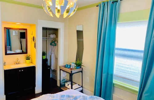 Cortez Hill House | DOWNTOWN Clean & Comfortable Private Room