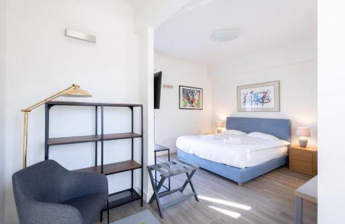 Plaka Apartment | Downtown Cocoon with Roof Deck