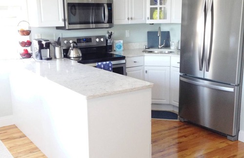 Plymouth Cultural District Condo | Downtown condo with a great location near waterfront, “a block from the Rock”