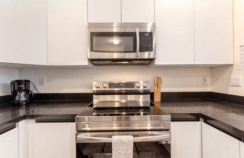 Belltown Condo | Downtown Cottage Escape