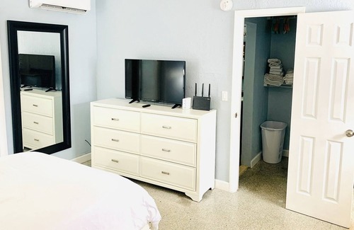 Highland Park Delray Villa | Downtown Delray Studio With Private Yard.
